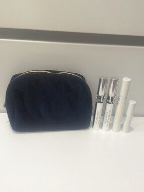 2 Diorshow Iconic Overcurl Mascara + 2 Diorshow Lash Primer + 1 Makeup bag